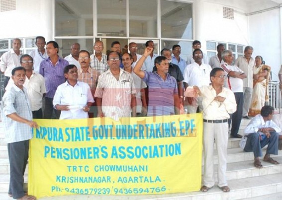 EPF pensioners held protest in TRTC
